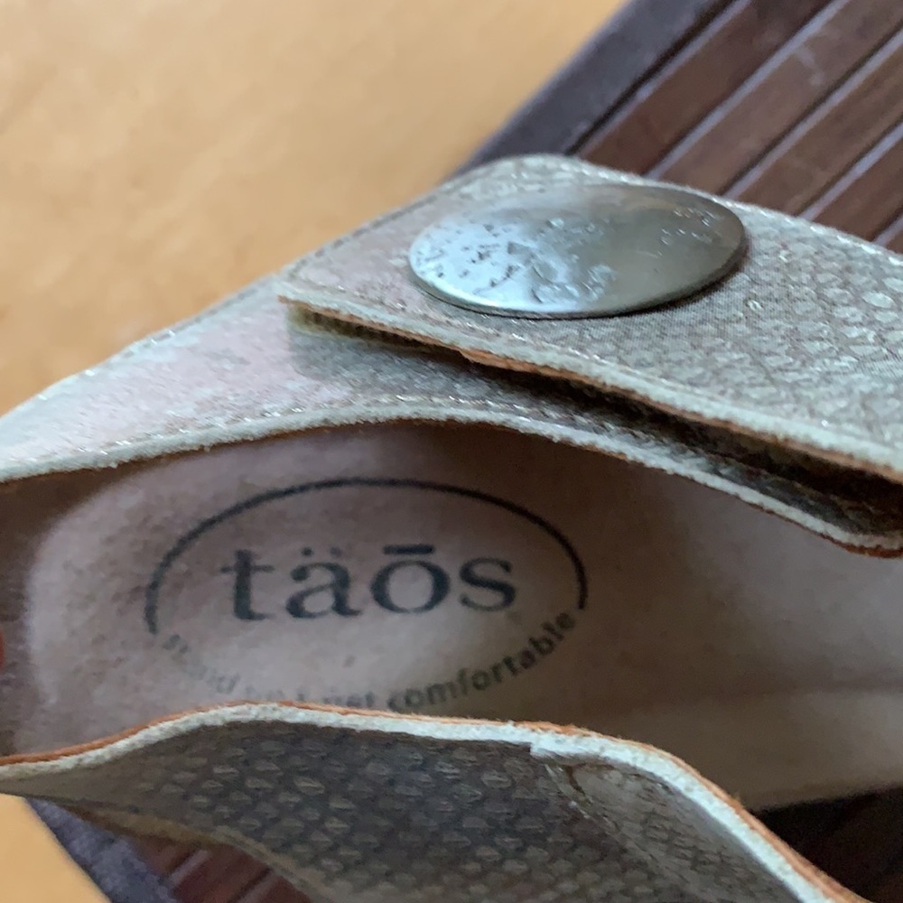 Taos Footwear Silver and Gold Sandals with Wedge Heel - Picture 7 of 11